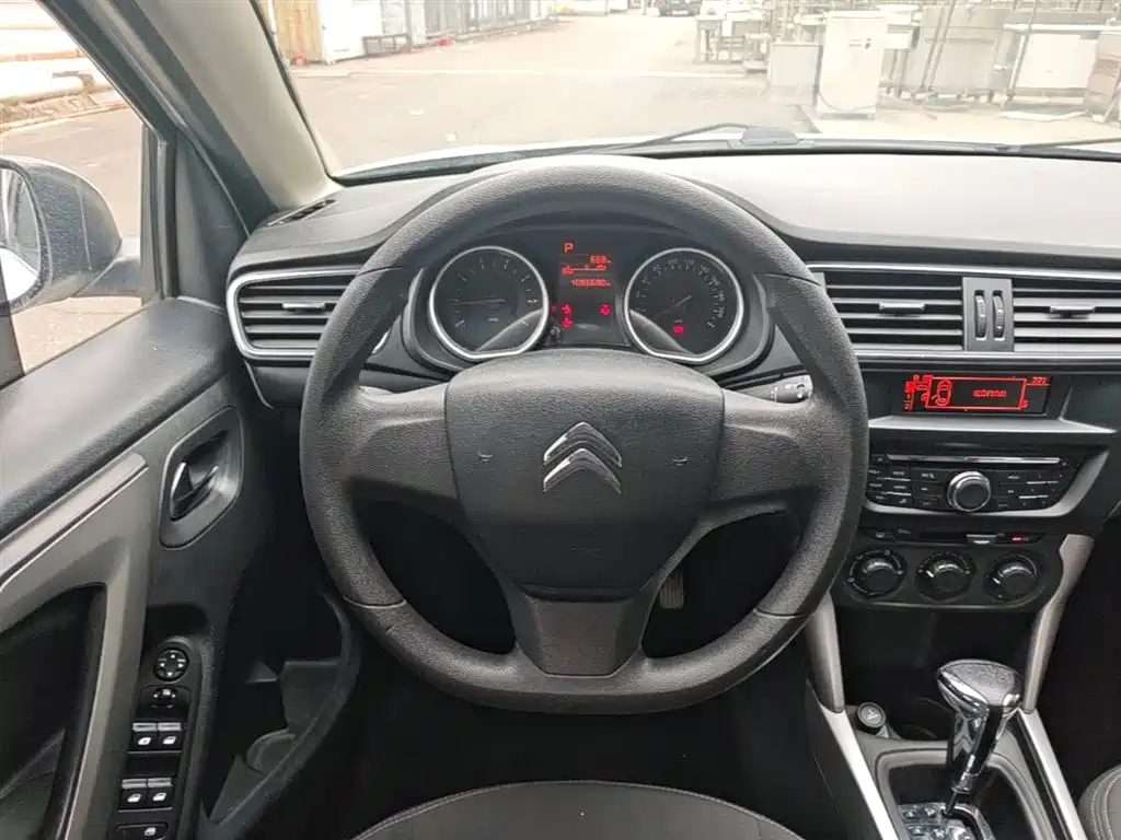 Citroen C3-XR 2016 — фото 11