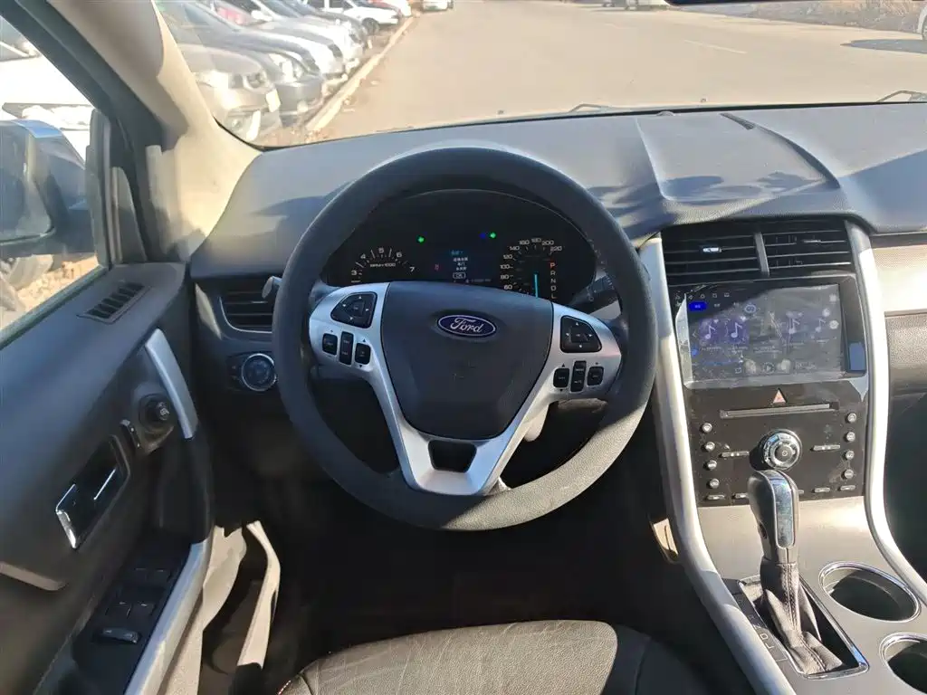 Ford Edge 2015 — фото 11