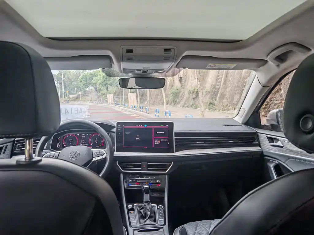 Volkswagen Sagitar 2023