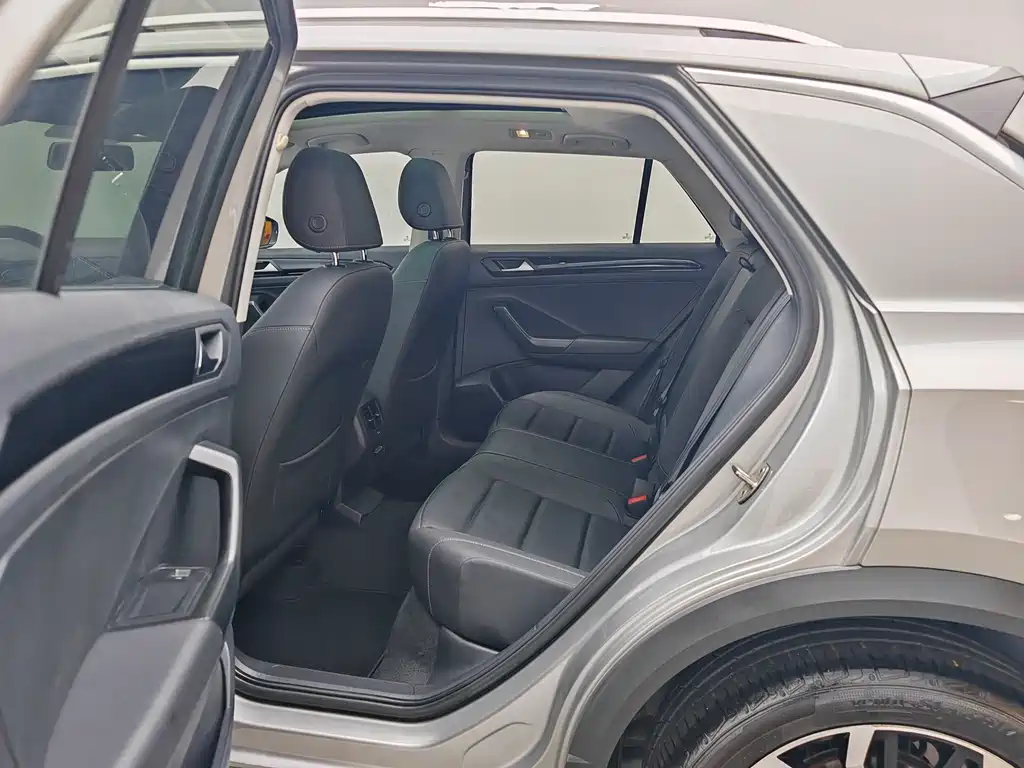 Volkswagen T-Roc 2020 — фото 17