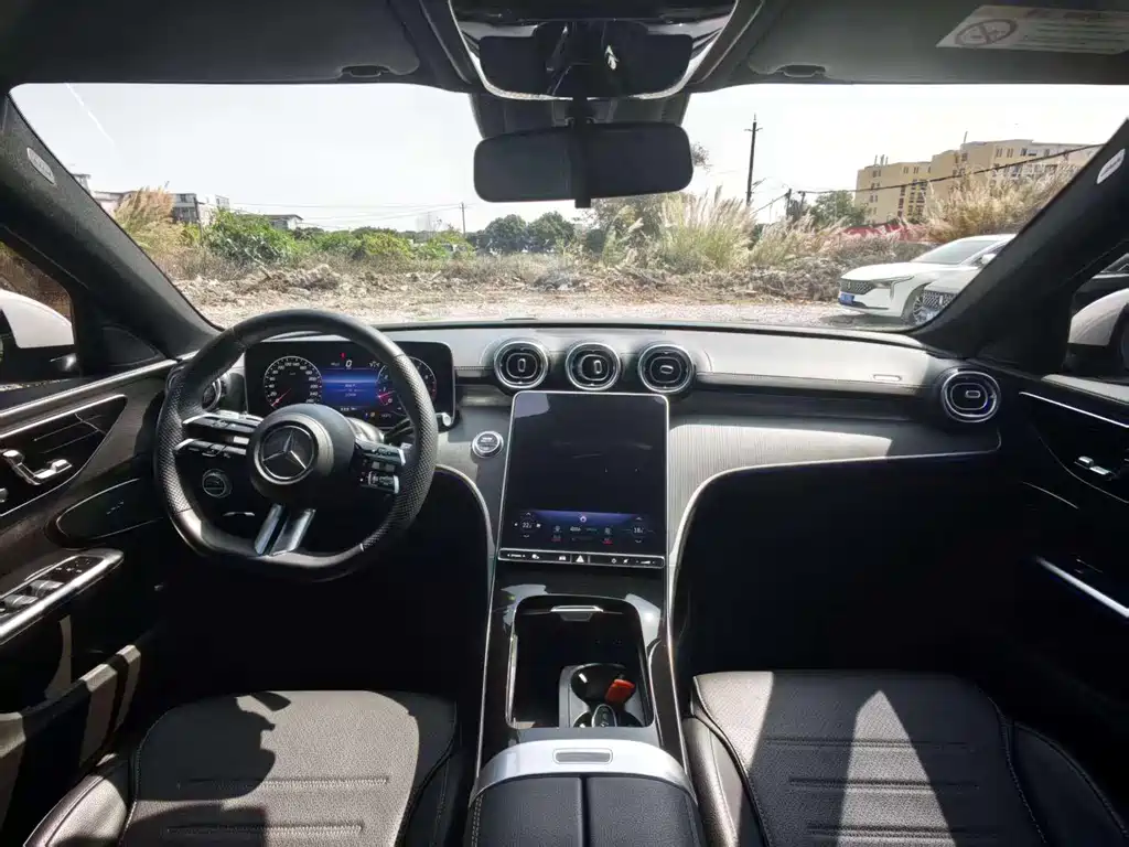 Mercedes-Benz C-Class 2023 — фото 5