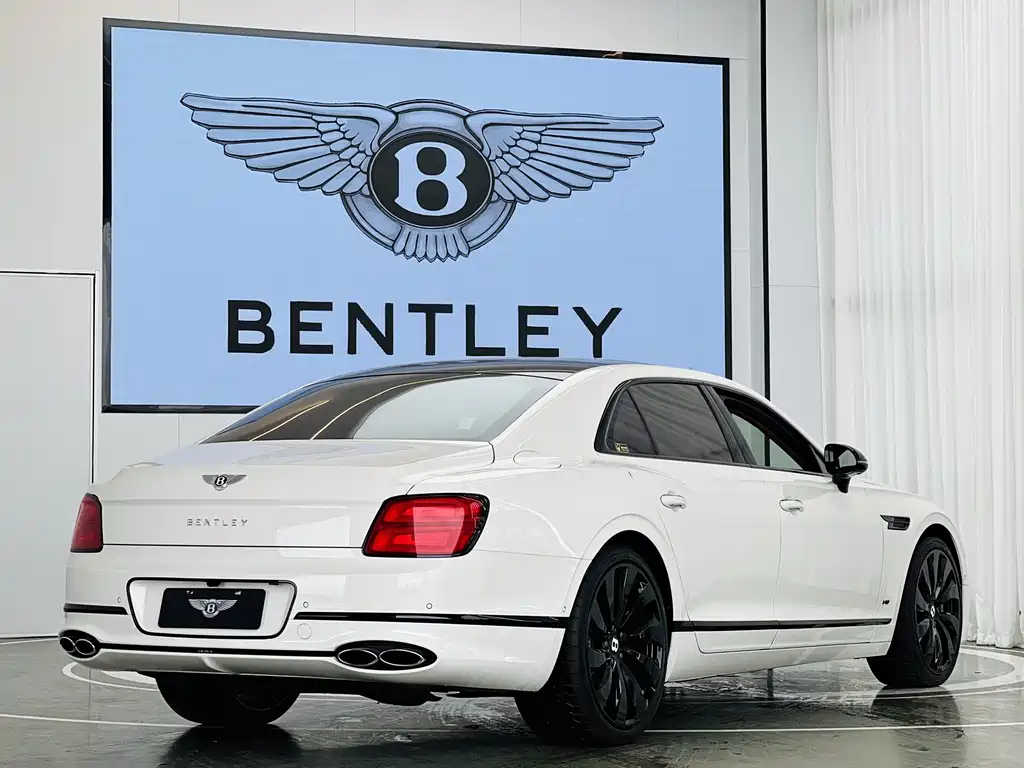 Bentley Flying Spur 2022 — фото 15