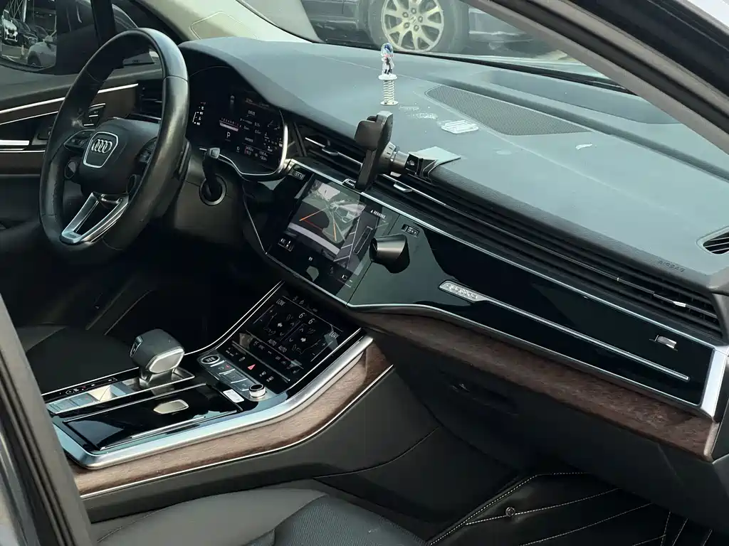 Audi Q7 2021 — фото 17