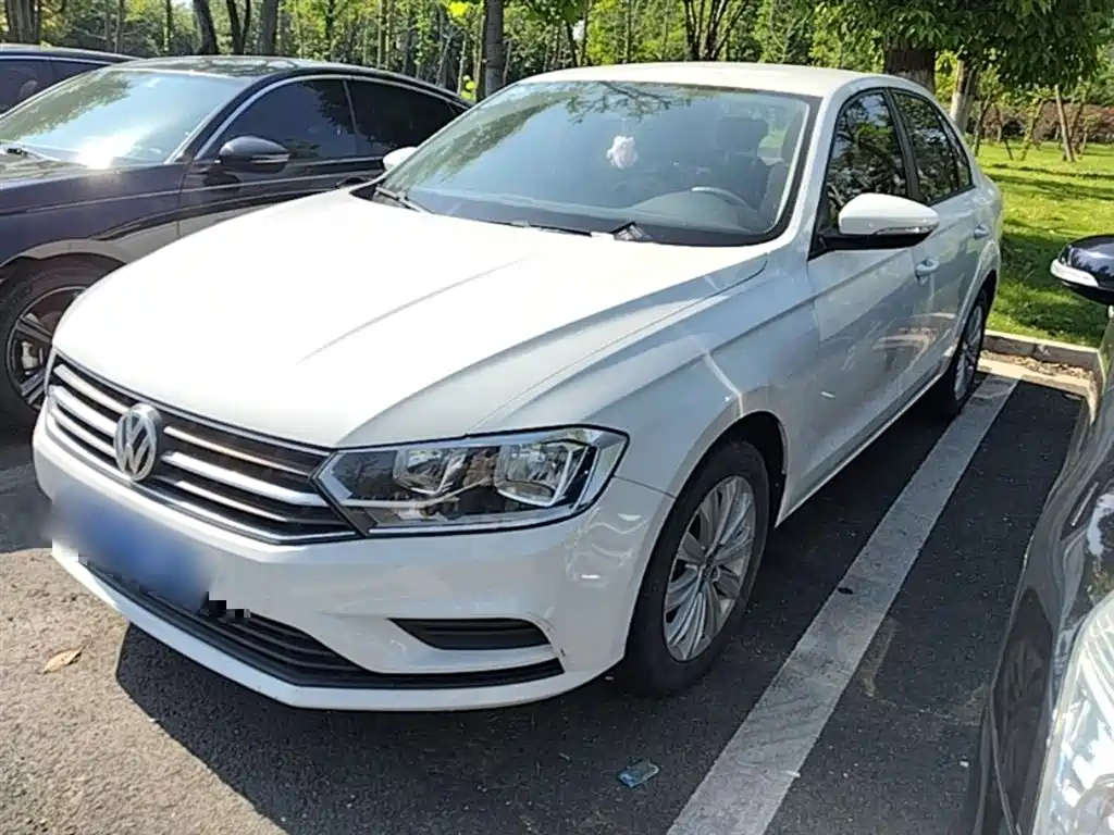 Volkswagen Bora 2023