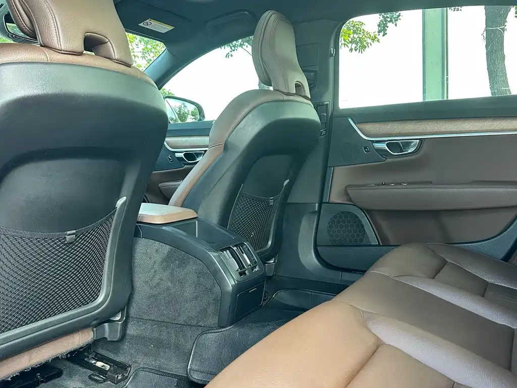 Volvo S90 2021 — фото 12