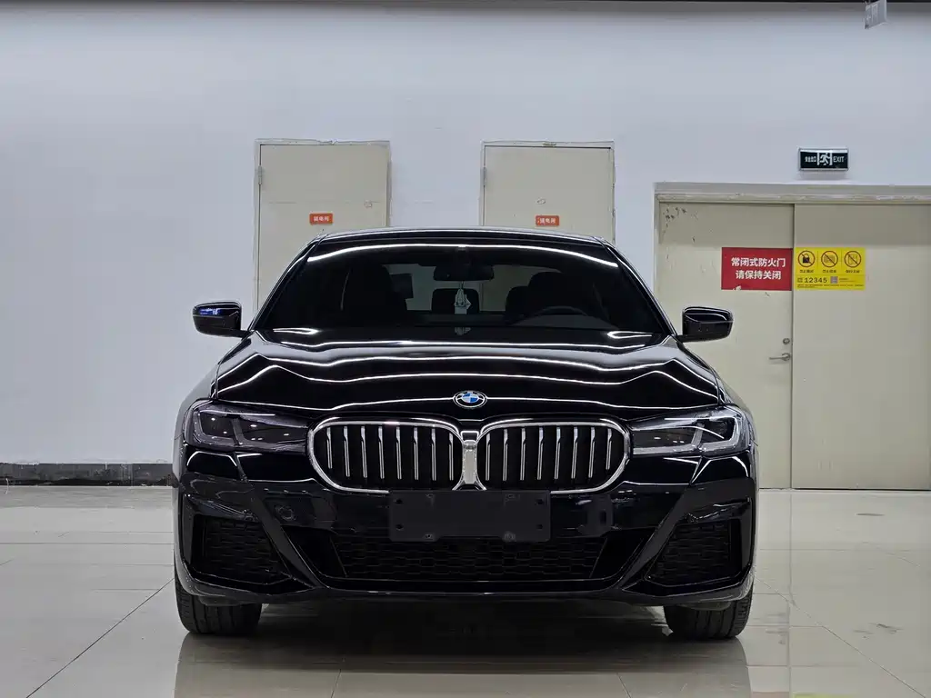 BMW 5 Series 2023