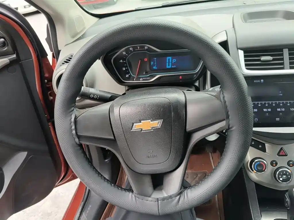 Chevrolet Aveo 2015 — фото 11