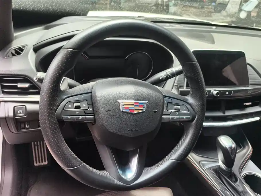 Cadillac CT4 2020 — фото 15