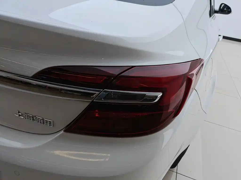 Buick Regal 2015 — фото 8