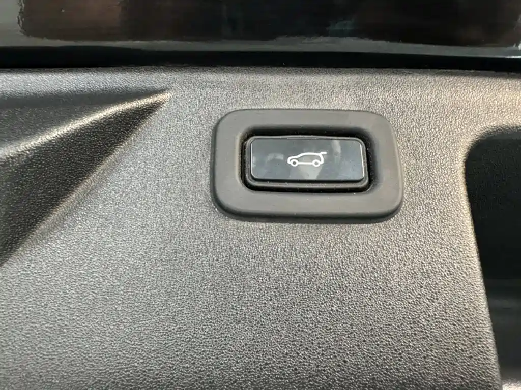Land Rover Discovery Sport 2022 — фото 20