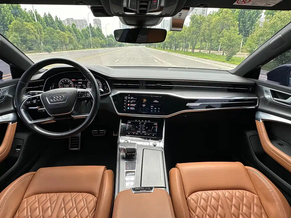Audi A7L 2022 — фото 16