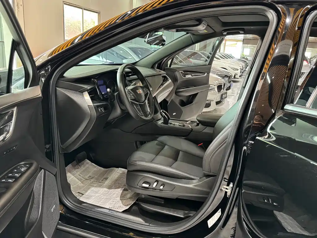 Cadillac XT5 2022 — фото 25