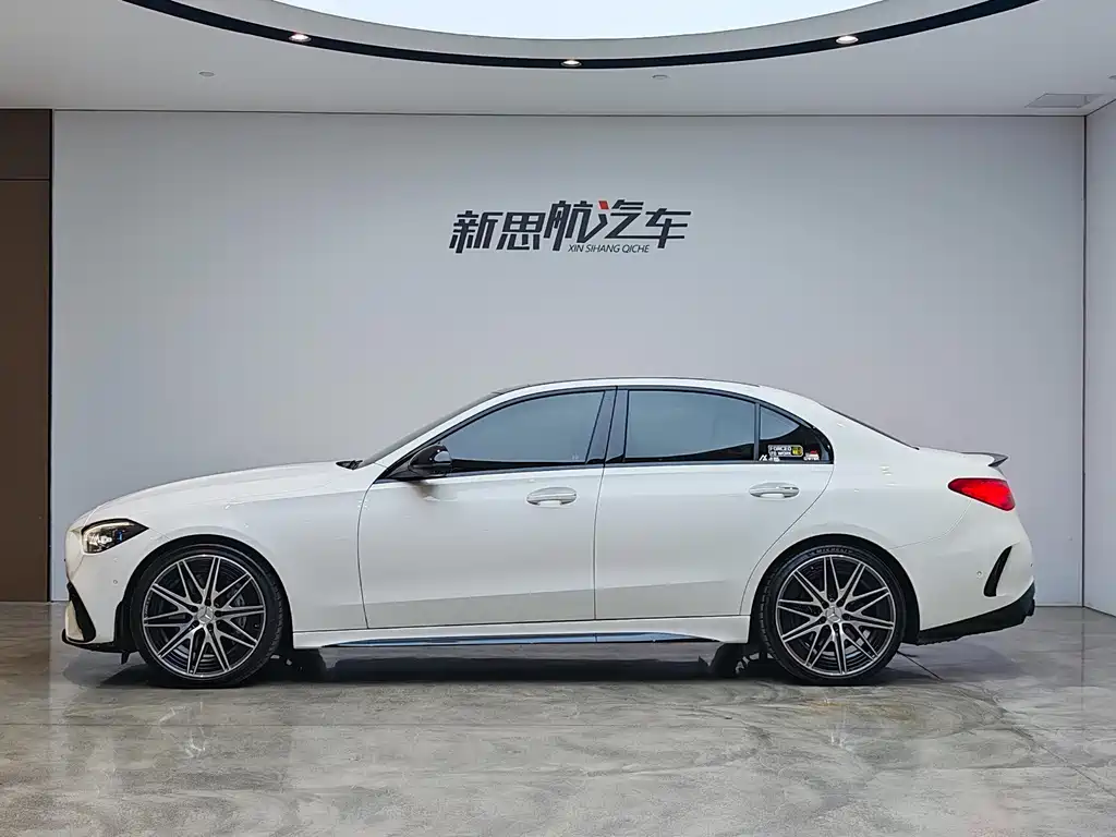 Mercedes-Benz C-Class AMG 2024 — фото 2