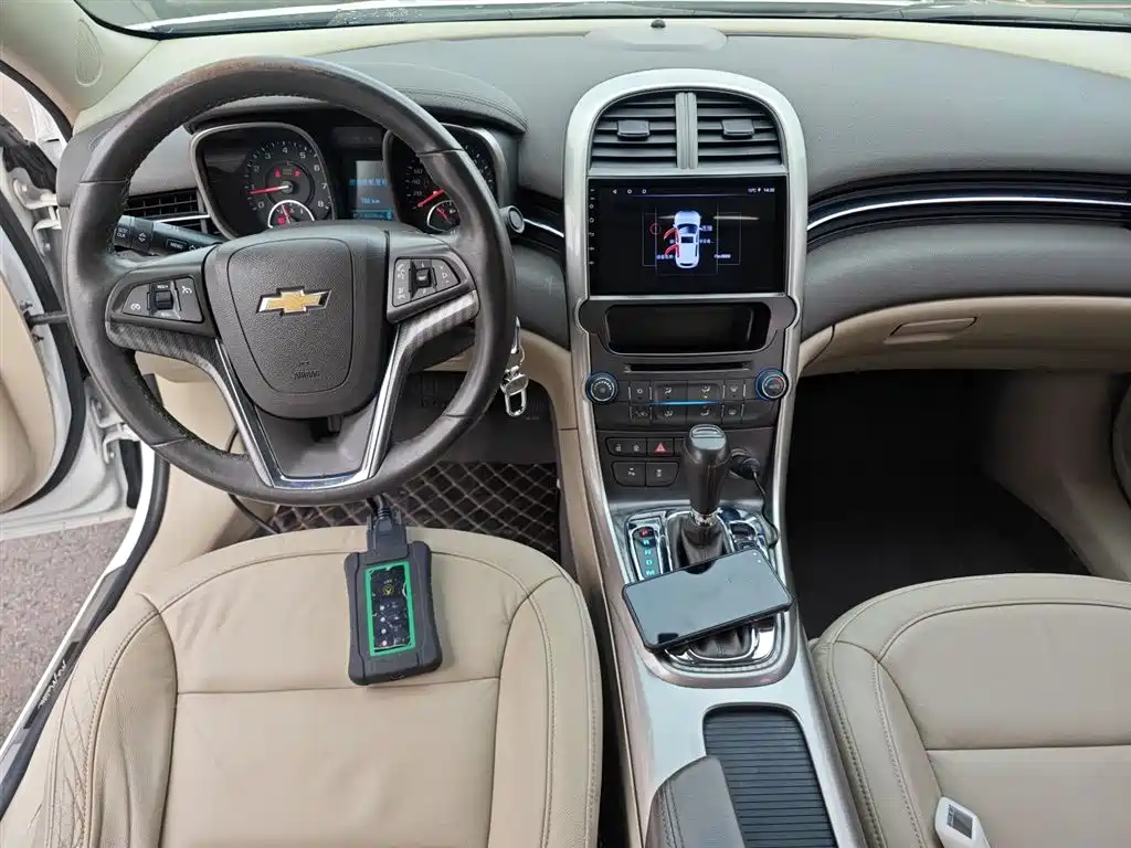Chevrolet Malibu 2015 — фото 10