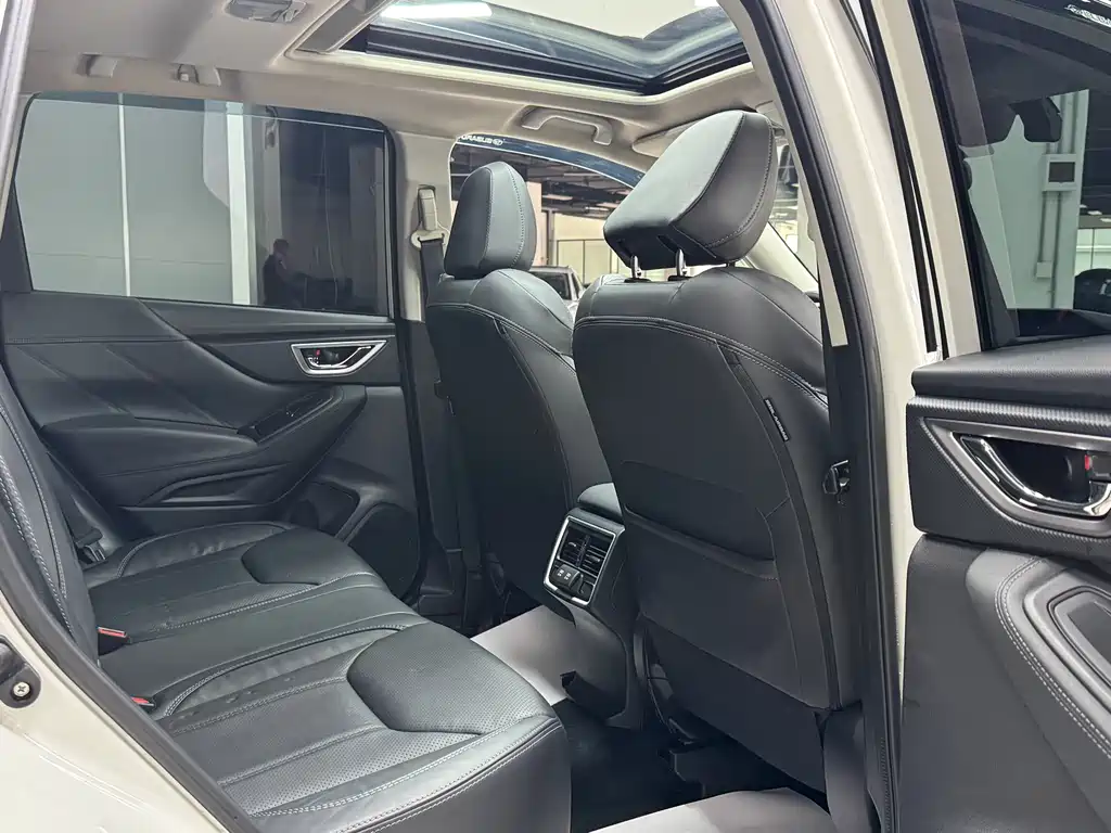 Subaru Forester 2021 — фото 4