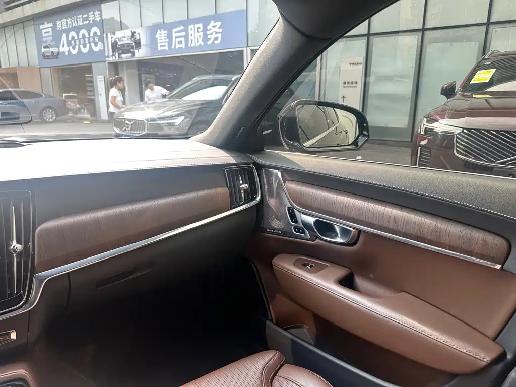 Volvo S90 PHEV 2023 — фото 11