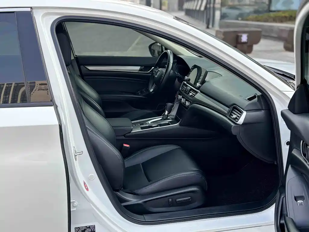 Honda Accord 2021 — фото 12