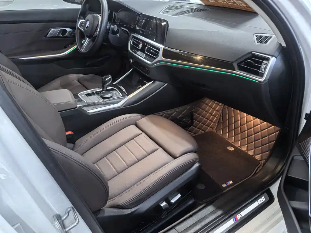 BMW 3 Series 2021 — фото 12