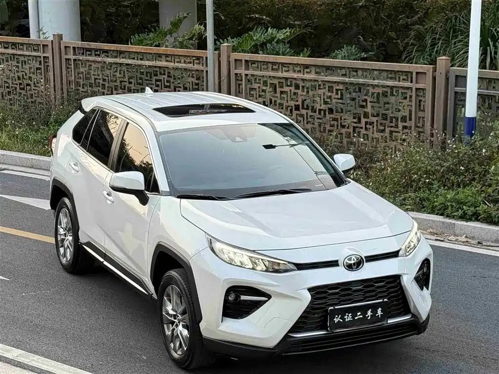 Toyota Wildlander 2023 — фото 10