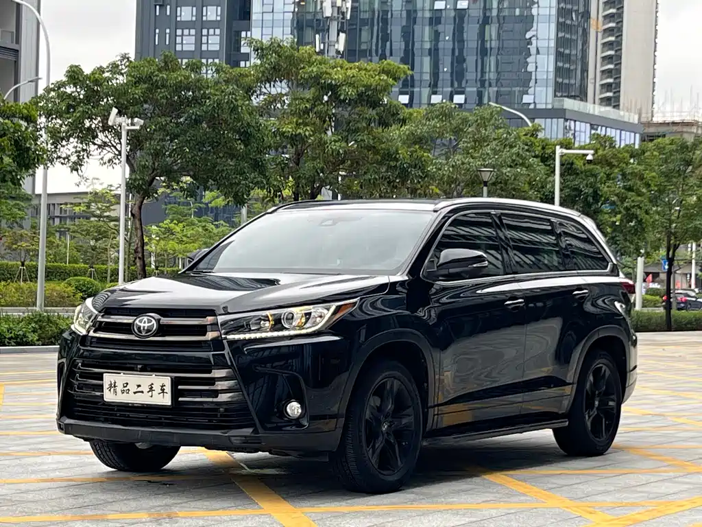 Toyota Highlander 2020 — фото 1