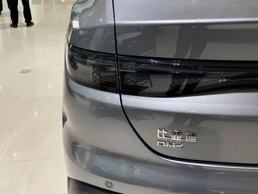 BYD Seal 05 DM-i 2025 — фото 6