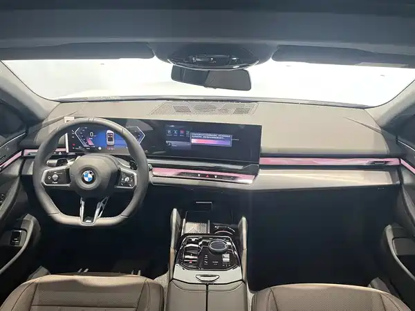 BMW 5 Series 2025