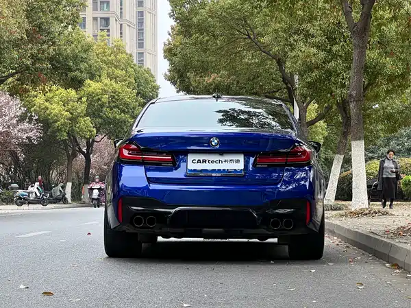 BMW M5 2021