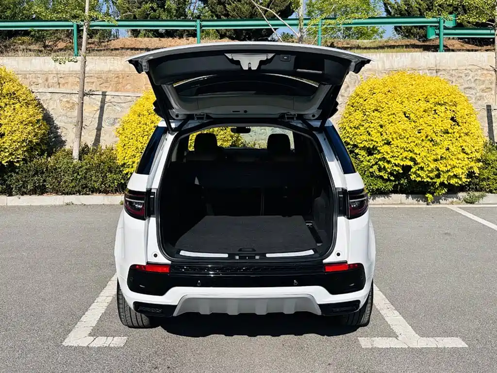 Land Rover Discovery Sport 2025 — фото 10