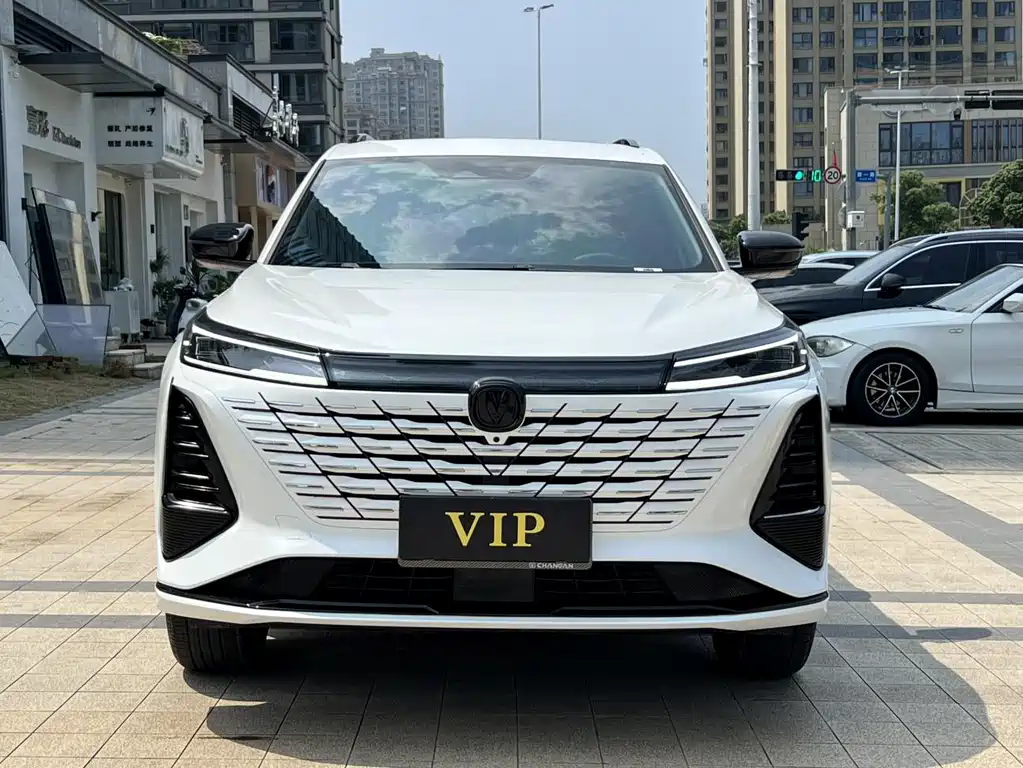Changan CS75 PLUS 2024 — фото 3
