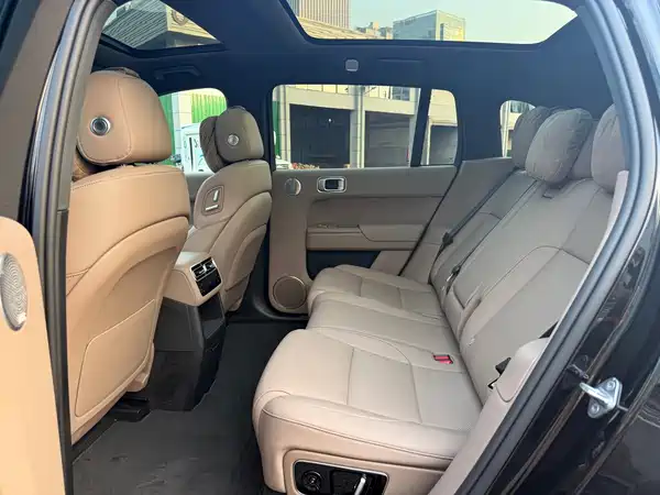 Li Auto L7 2025