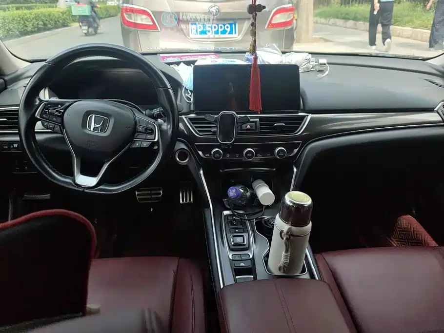 Honda Accord 2022 — фото 12