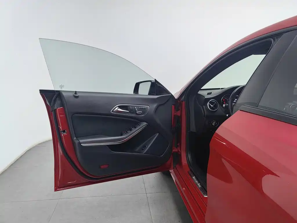 Mercedes-Benz CLA 2018 — фото 8