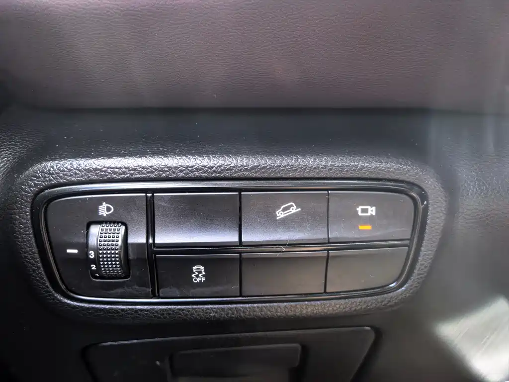 GAC Trumpchi M6 2022 — фото 20