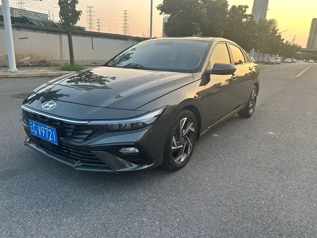 Hyundai Elantra 2023
