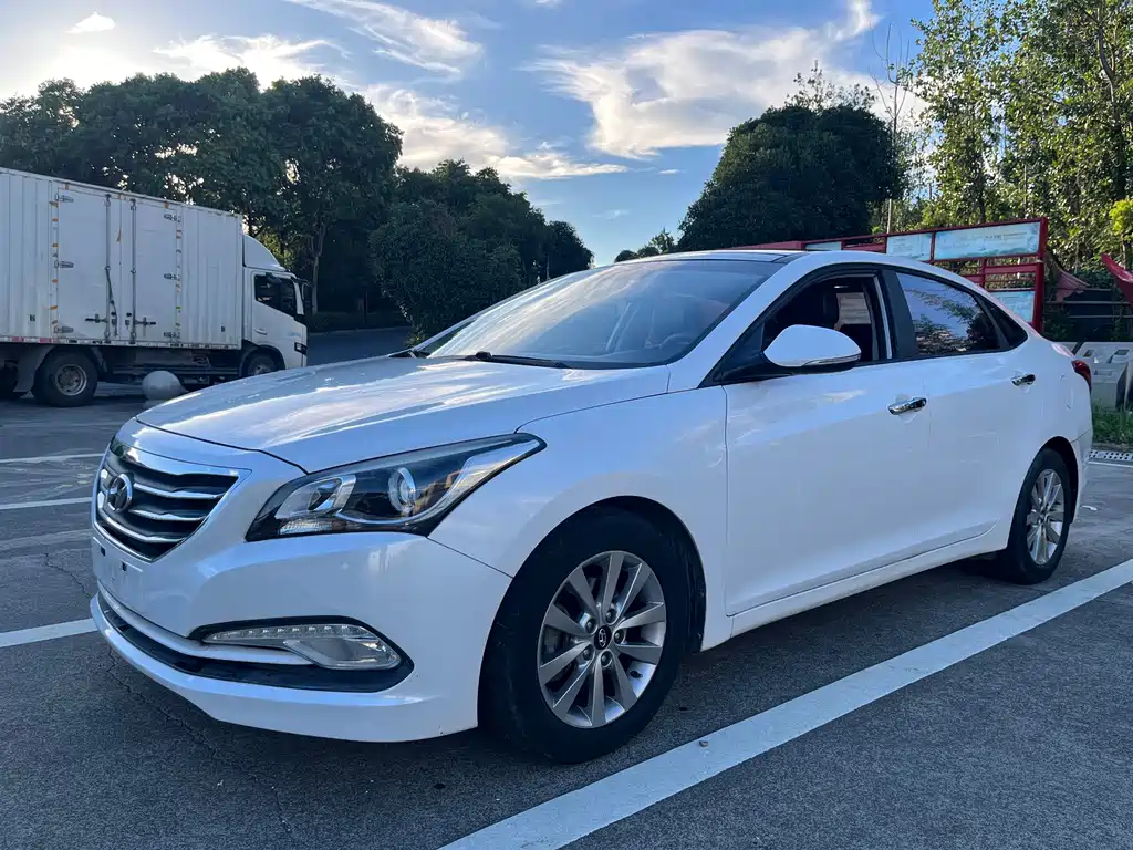 Hyundai Mistra 2015