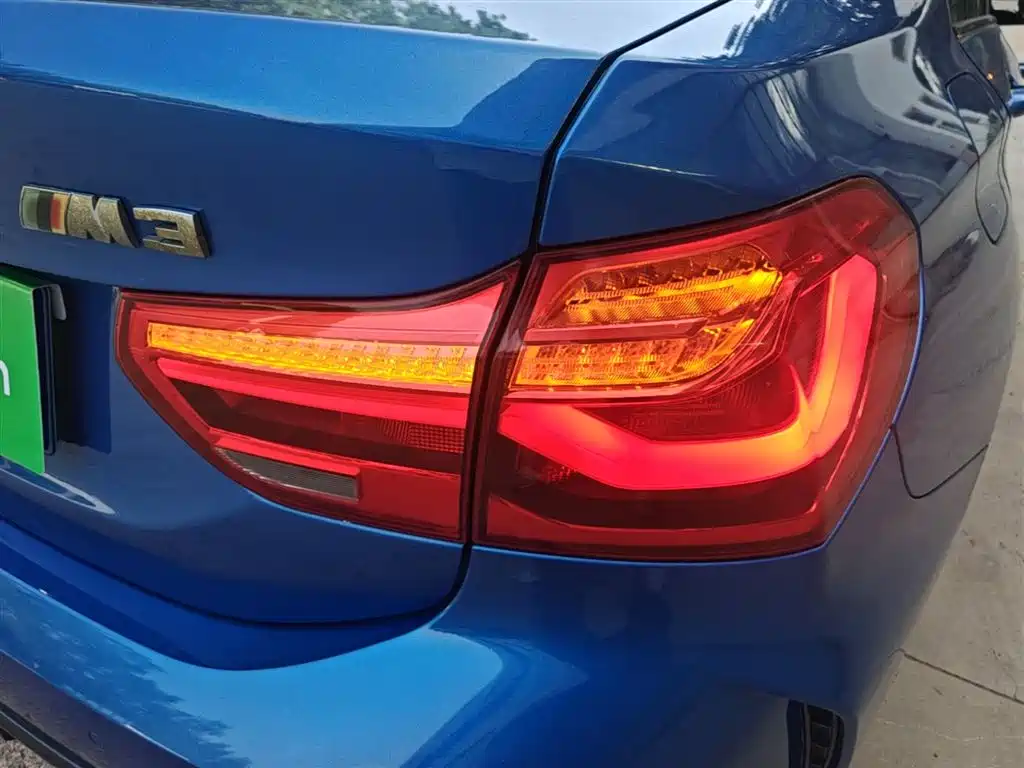 BMW 1 Series 2019 — фото 8