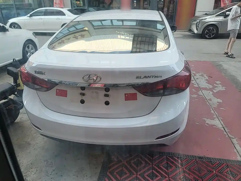 Hyundai Elantra Langdong 2016 — фото 6