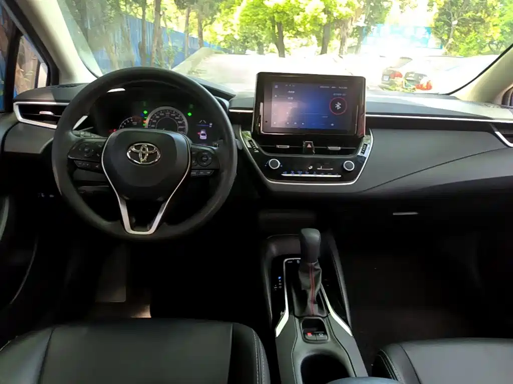 Toyota Corolla 2022 — фото 10