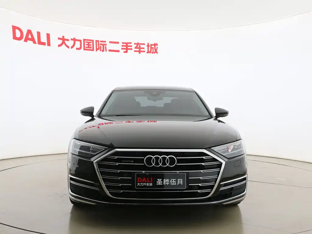 Audi A8 2021 — фото 2