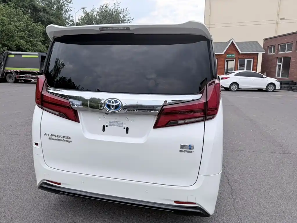 Toyota Alphard 2019 — фото 10