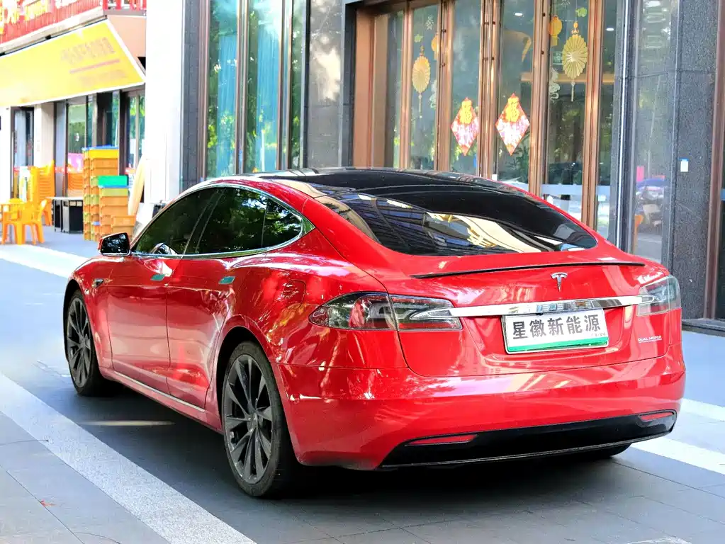 Tesla Model S 2021 — фото 20