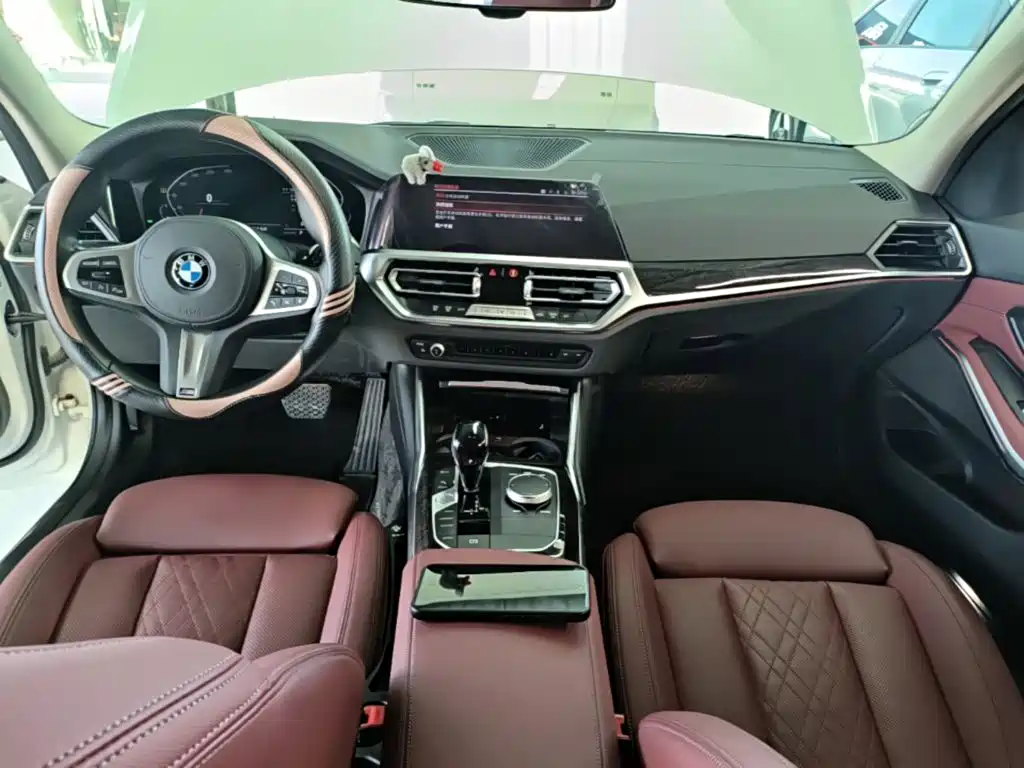 BMW 3 Series 2022 — фото 9