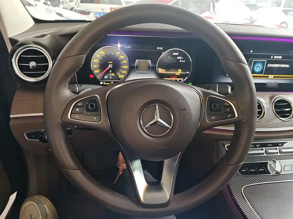 Mercedes-Benz E-Class 2017 — фото 11