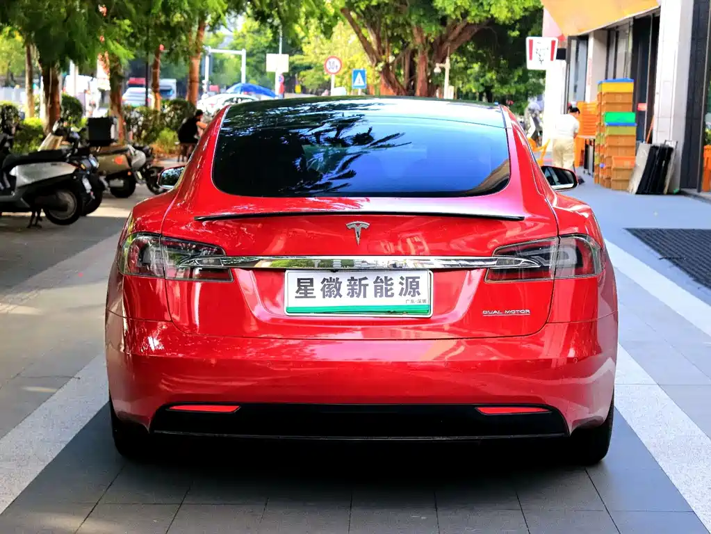 Tesla Model S 2021 — фото 19