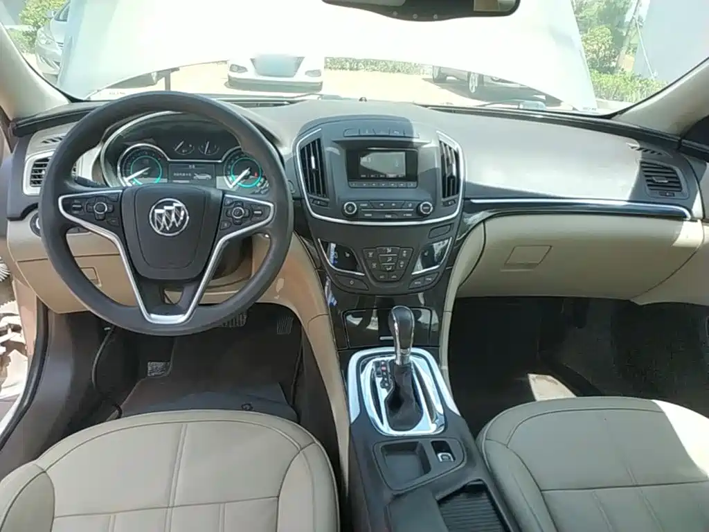 Buick Regal 2015 — фото 10