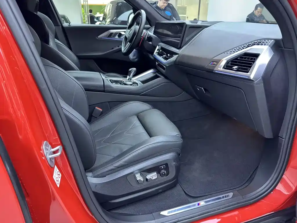 BMW XM 2023 — фото 10