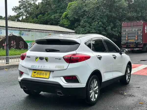 Geely Emgrand GS 2017
