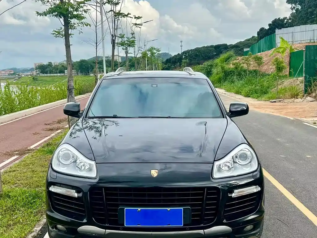 Porsche Cayenne 2010 — фото 2