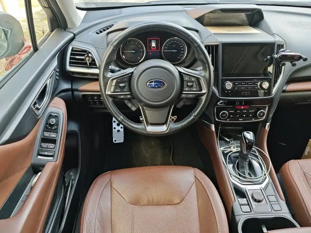 Subaru Forester 2019 — фото 3