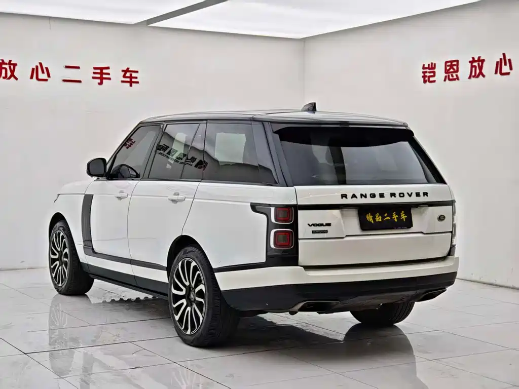 Land Rover Range Rover 2018 — фото 27